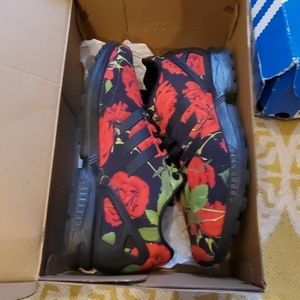 Adidas ZX Flux W  size 8